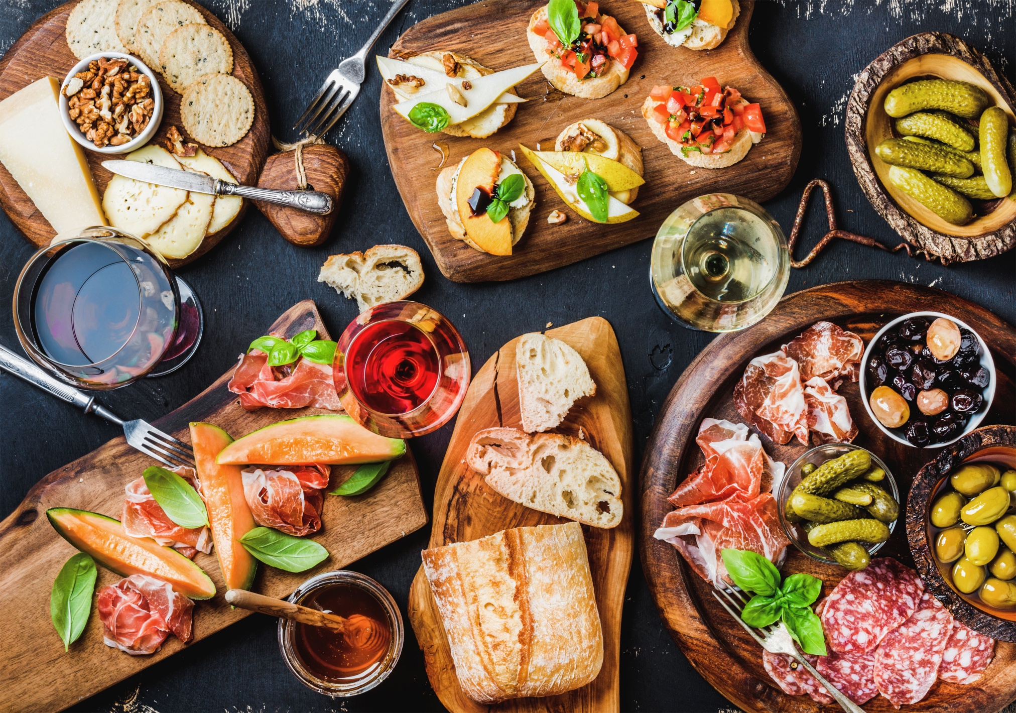 FOOD & BEVERAGES TRADING